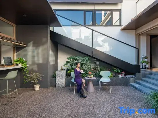 Suzhou Xinyue Courtyard Farmhouse