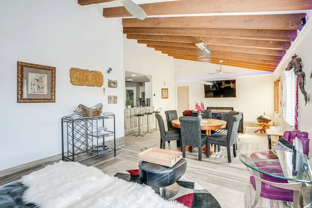 1 Mi to Dtwn: Scenic Prescott Hillside Retreat!