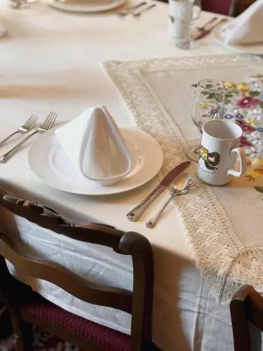 Mahogany Manor Bed & Breakfast