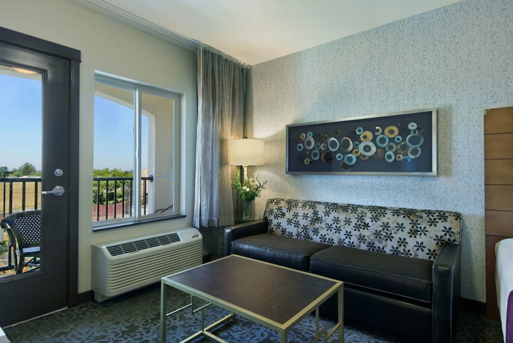 Oxford Suites Sonoma - Rohnert Park