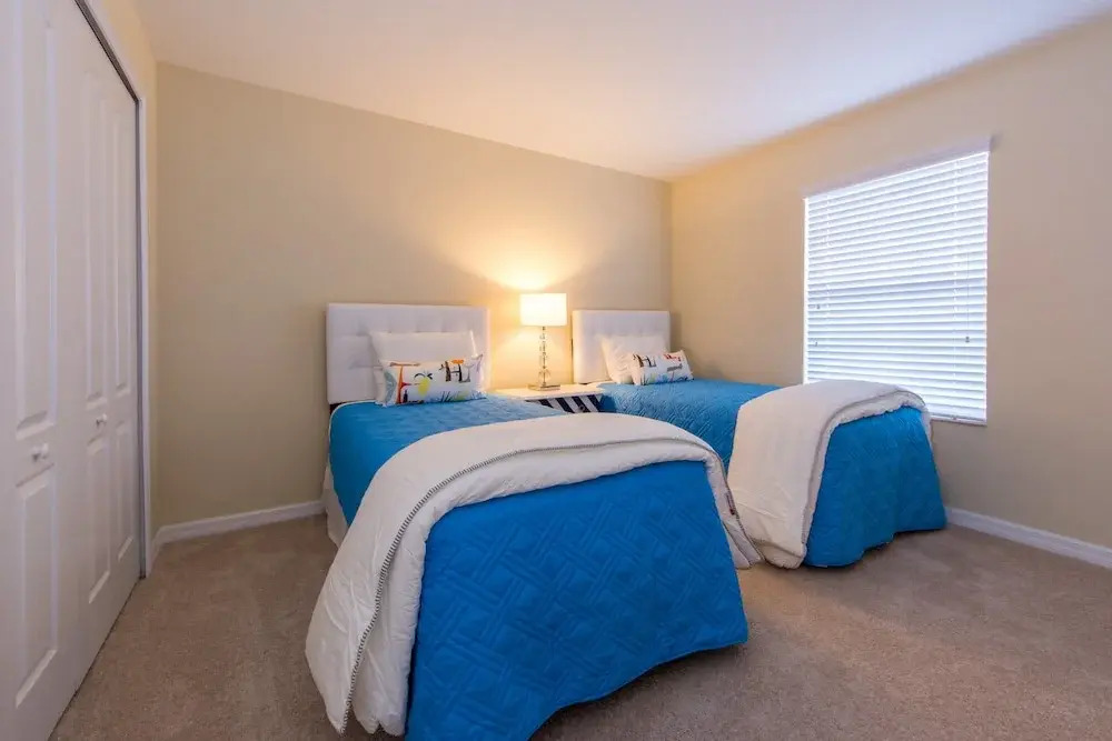 Storey Lake 4809