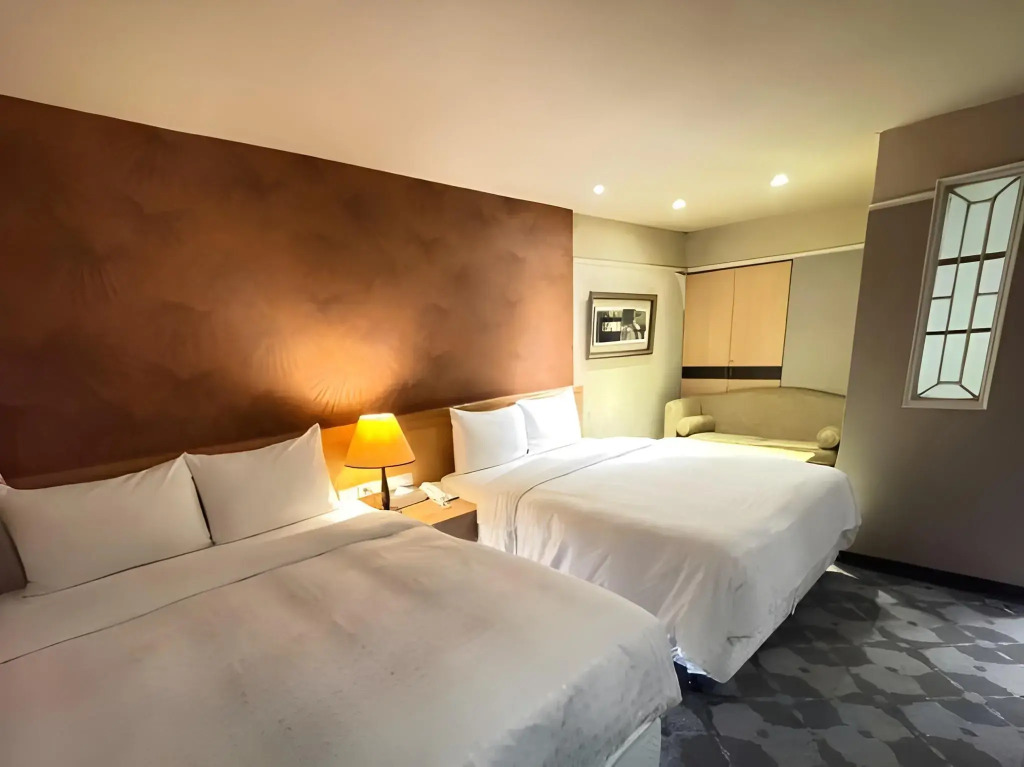 Dahshin Hotel