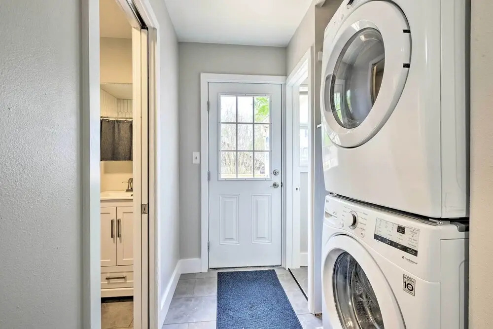 Updated Fayetteville Home < 2 Miles to Uark!