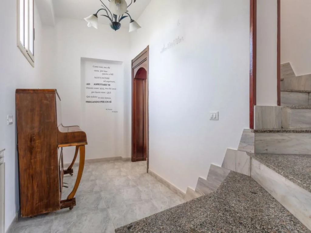 Holiday Home Alice by Interhome