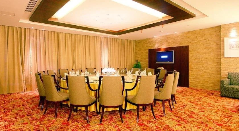 Hangzhou Linan Wonderland Hotel