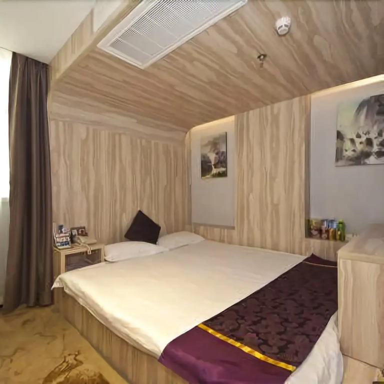 Super 8 Hotel