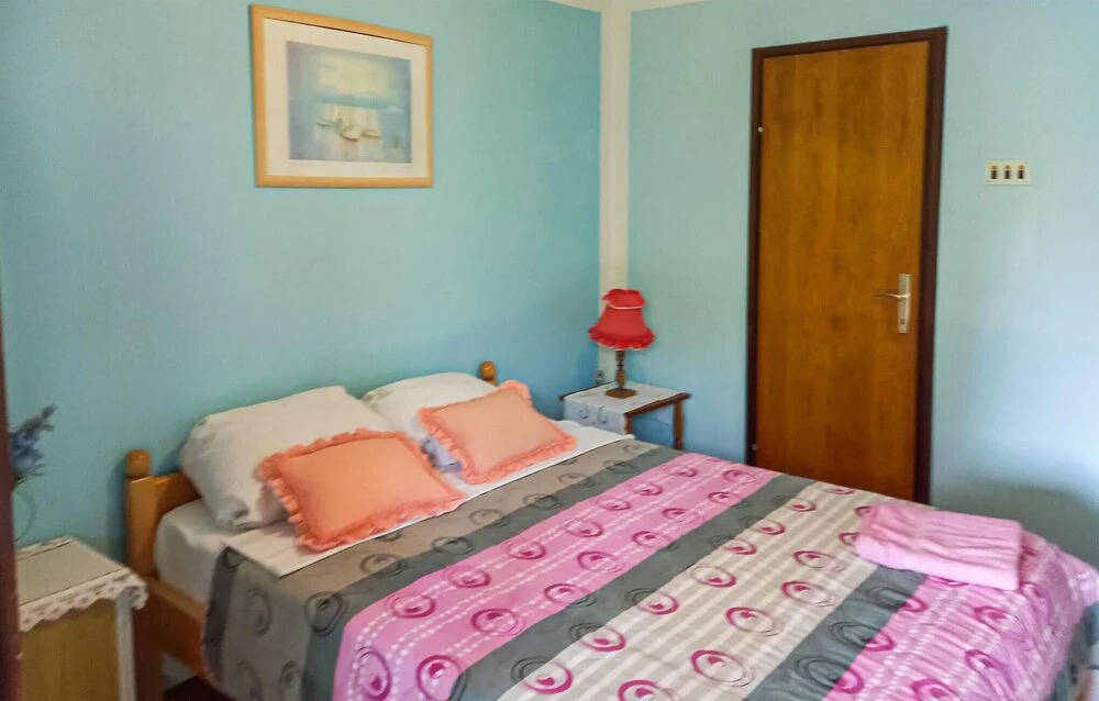 Nice Apartment in Zdrelac With Wifi and 2 Bedrooms