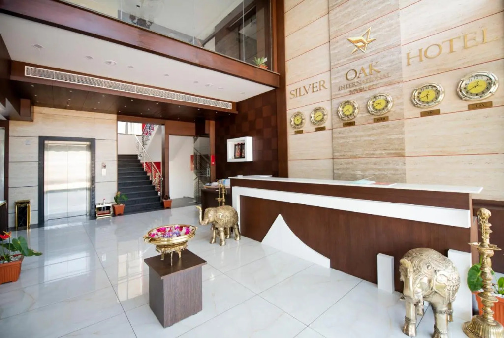 Silver Oak Hotel