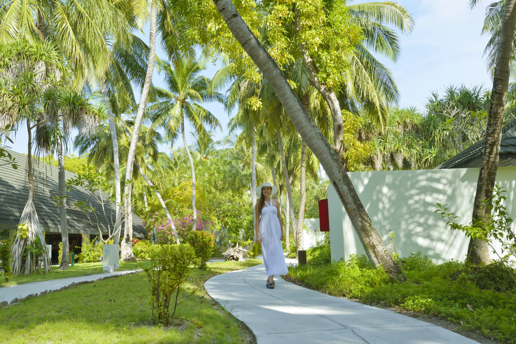 Holiday Island Resort & Spa