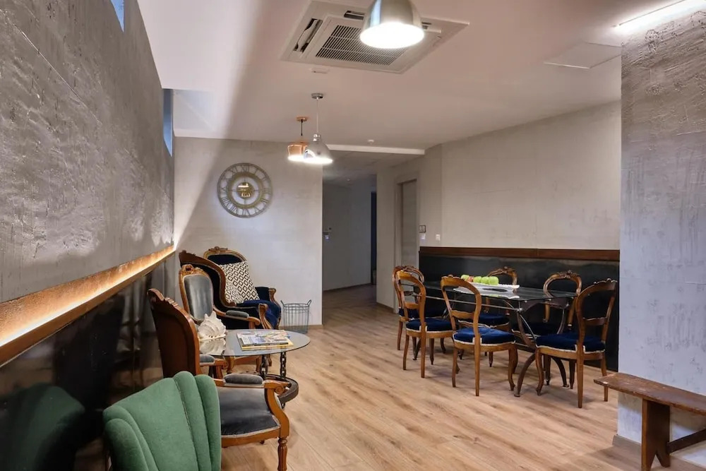 La Via del Porto Charme Rooms