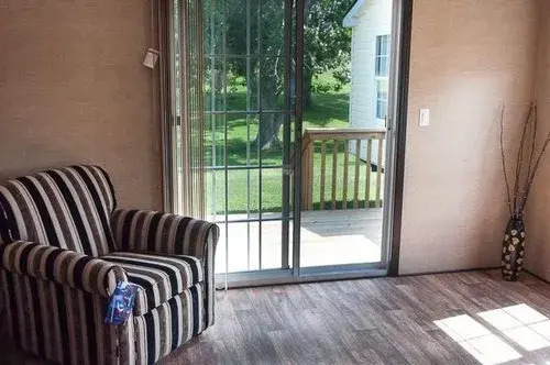 Great Blue Resorts - McCreary's Beach