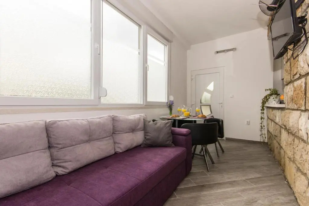 Apartments Laledo