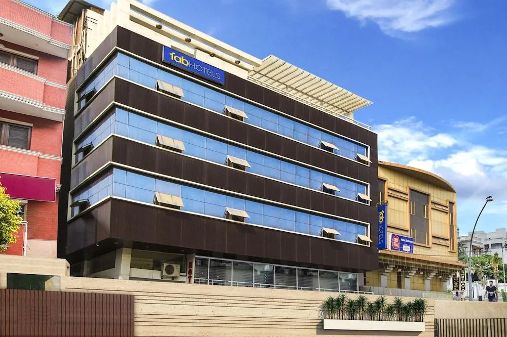 FabHotel Siya Palace