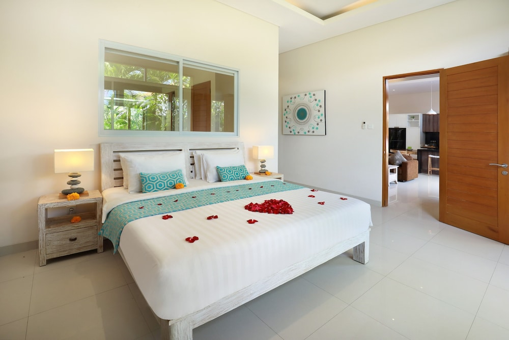 Holl Villa by Wildflower Group