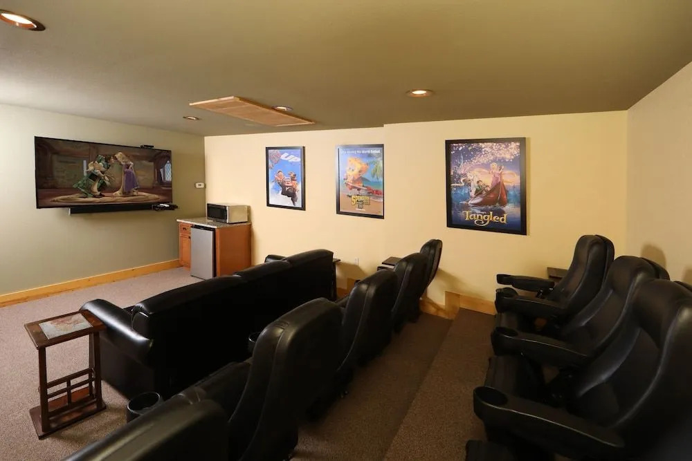 Dive Right In 4 Bedrooms 4.5 Bathrooms Cabin