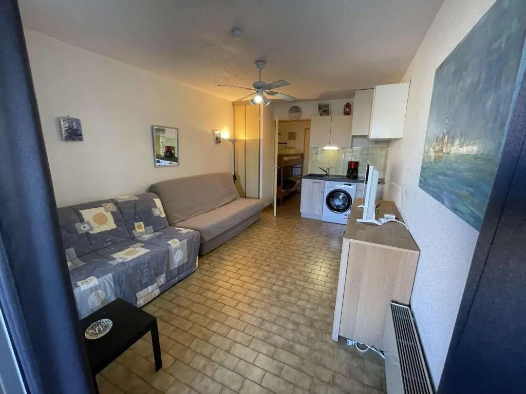 Appartement Le Grau-du-Roi, 1 pièce, 4 personnes - FR-1-250-140