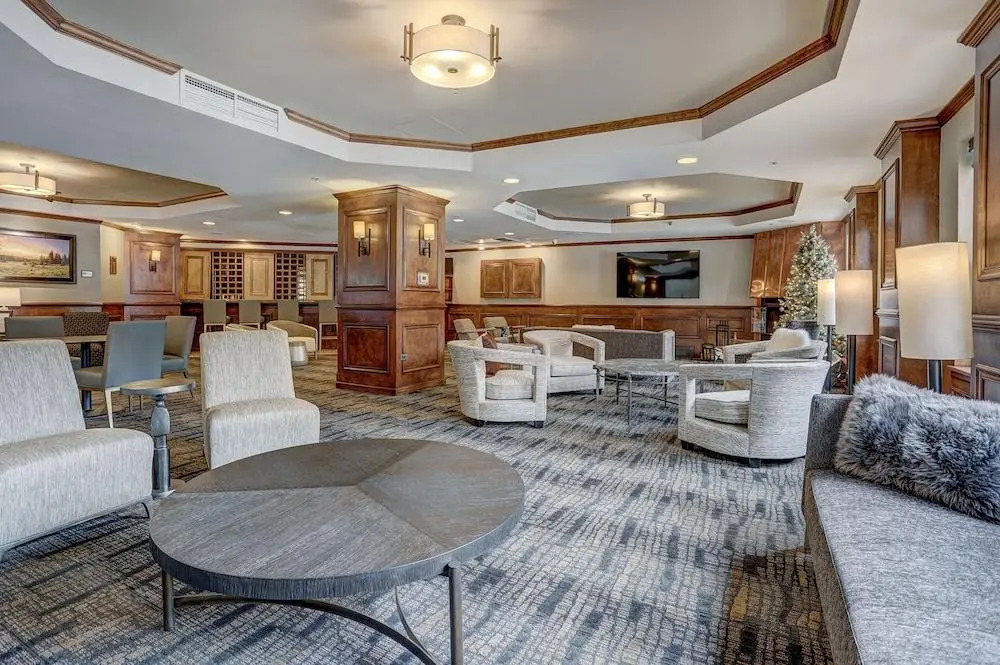Perfectly Located 2 Story 2br 2ba Close To Lifts + Downtown 1 Bedroom Condo by RedAwning