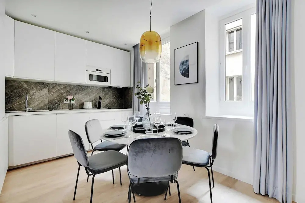 Charming Apartment - 2br/6p - In the Heart of Paris
