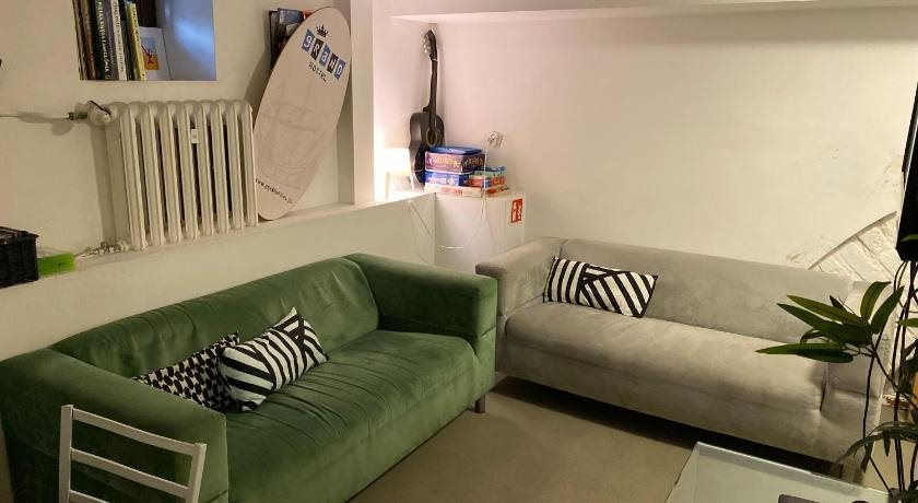 Six Suites, Old Town