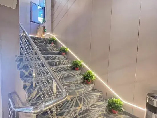 Home Inn Dalian Foreign Languages University Huayi Select Collection Hotel