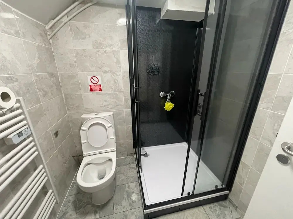 Rahman Hostel - Manchester