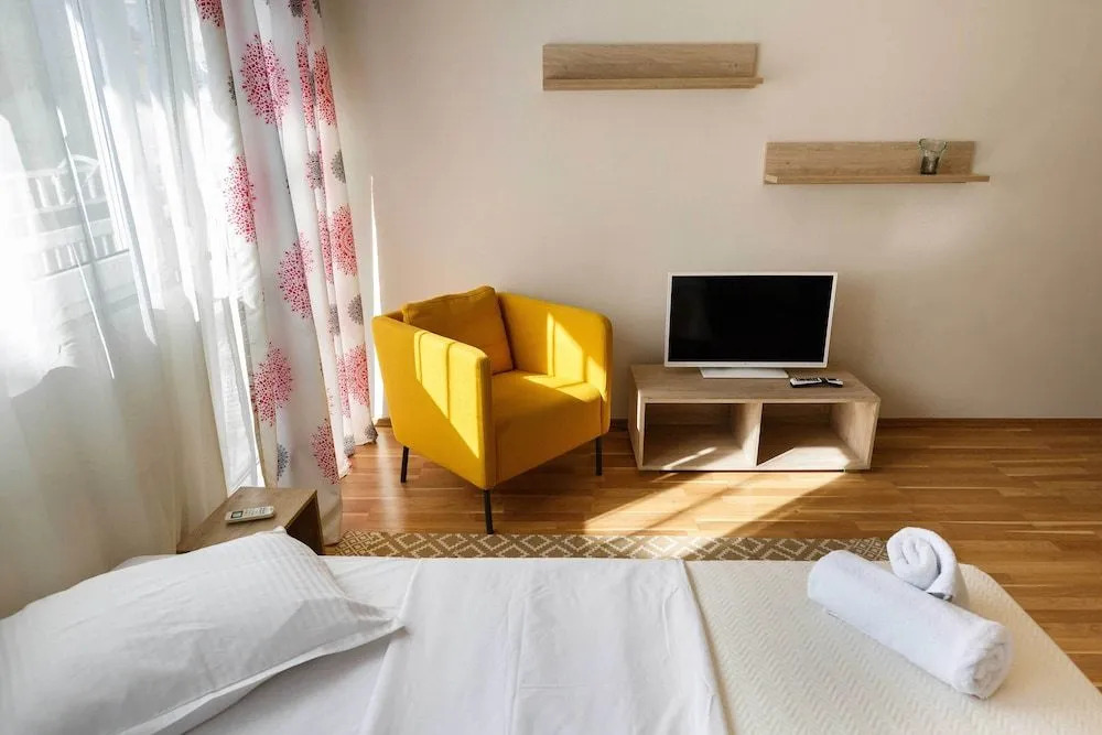 Evel's Home Suites