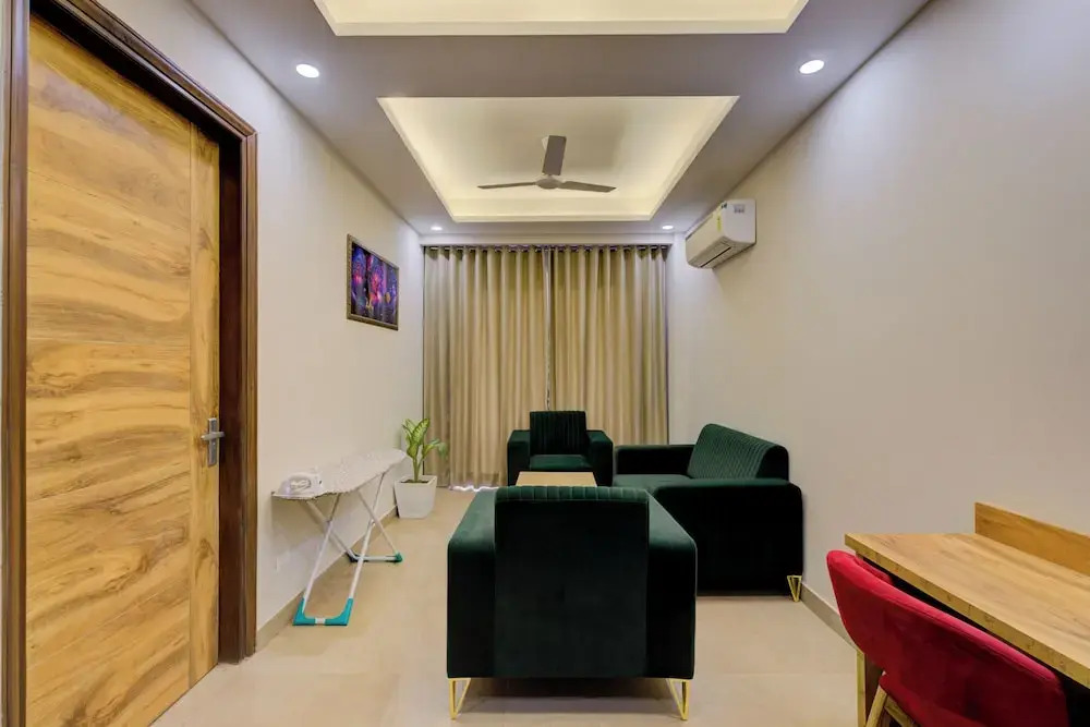 The Lodgers Luxury1BHK Service Apartment