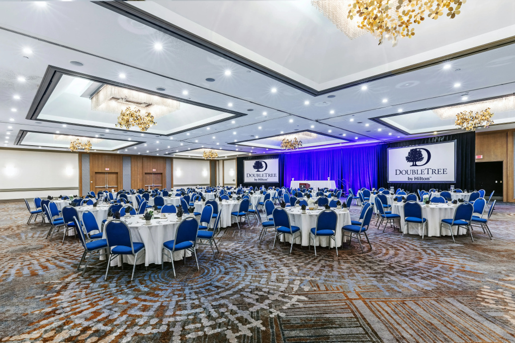 DoubleTree by Hilton Tulsa - Warren Place