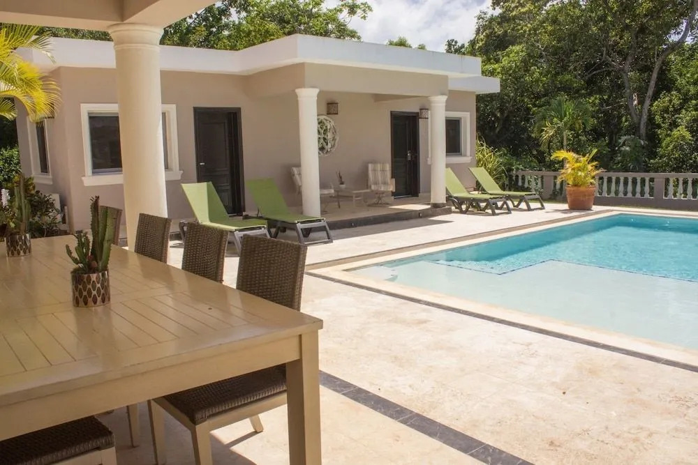 New six Bedroom With BBQ and Large Pool