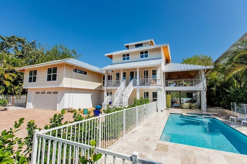 Dolphin Cove - Captiva Private Waterfront Estate 6 Bedroom Home