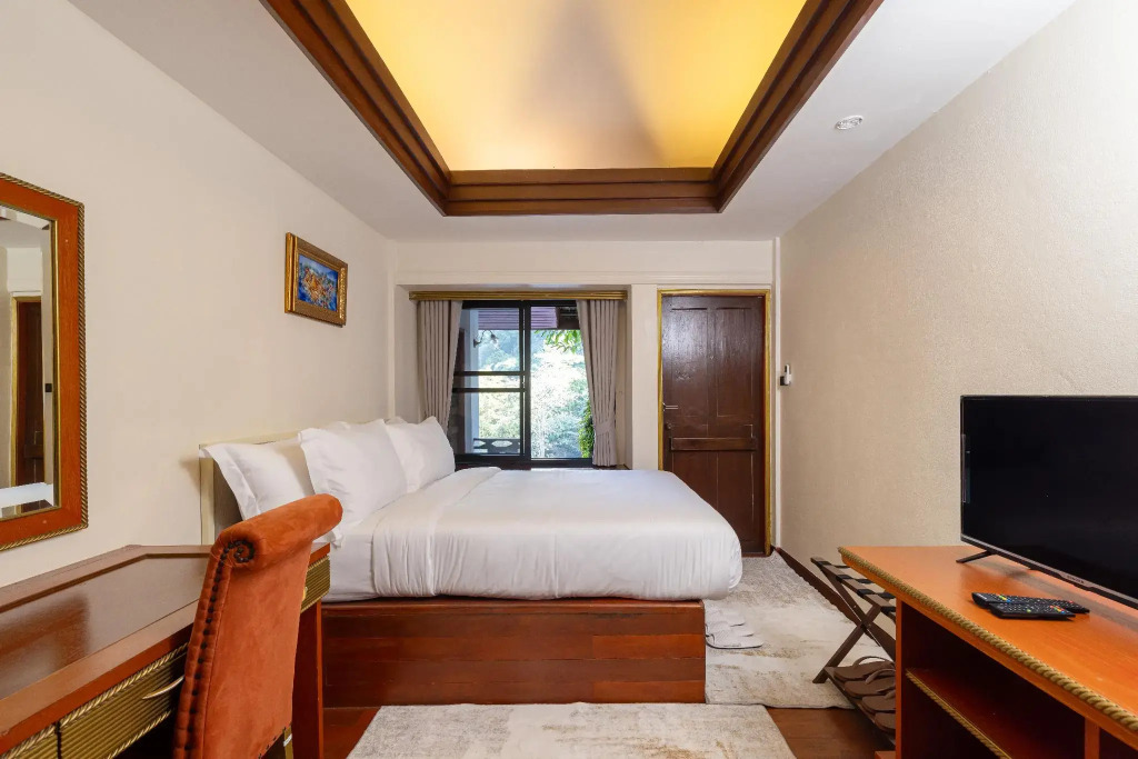J Valley Resort