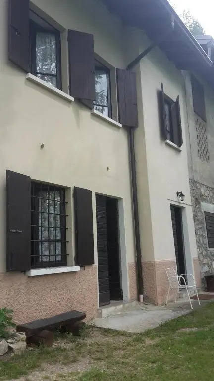 Azzone Cascina nel verde