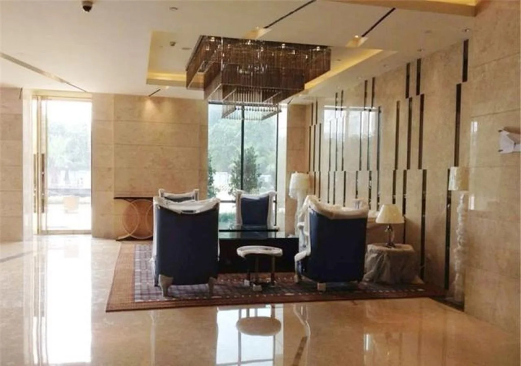 Leeden Jingxi Hotel