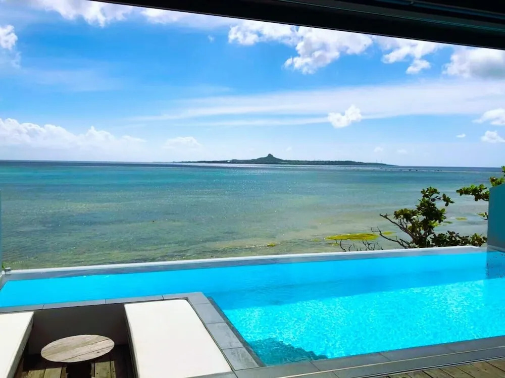 Secret Pool Villa Seji