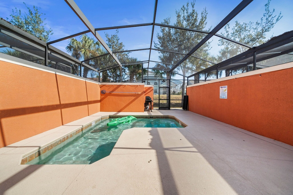 Paradise 4Bd w Private Pool & Waterpark 2941