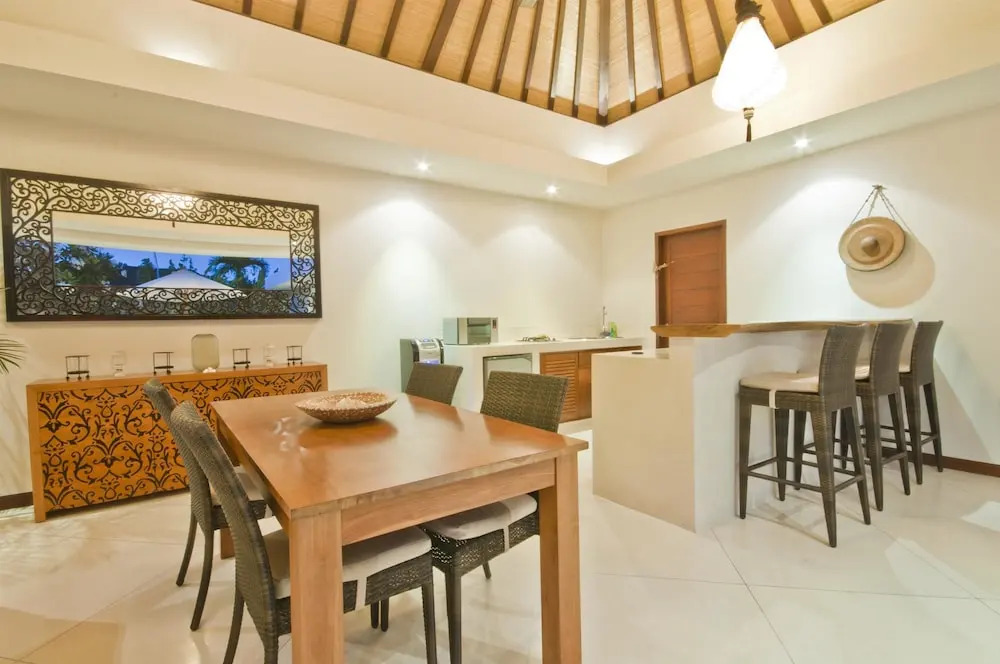 Villa Bugis Kayu Aya Seminyak