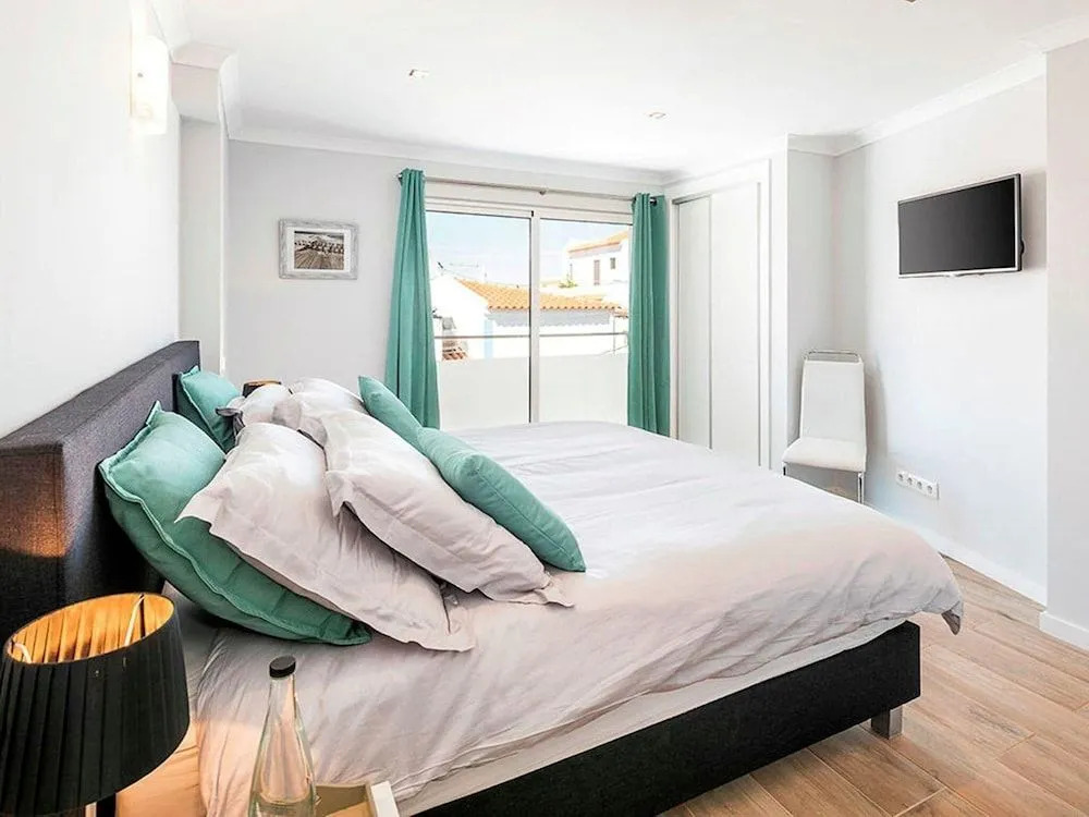 Stylish & Modern Carvoeiro Villa 2 Bedrooms Villa Benagil Stunning Views