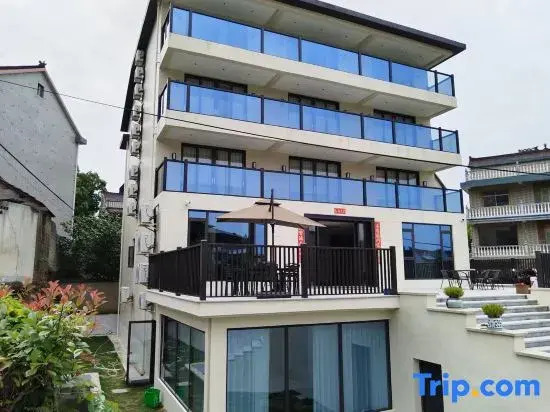 Tonglu Shanyali Linxiya Zhu  Mountain Forest Serenity Farmhouse Fresh Style Designer Vacation Rental