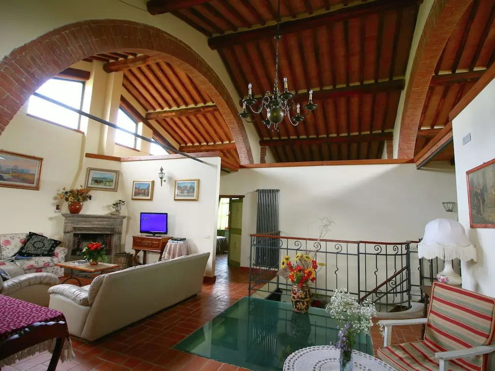 Elegant Villa in Tuscany