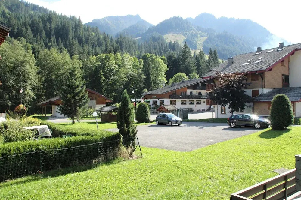 Apartment for 4 in Chatel With Balcony