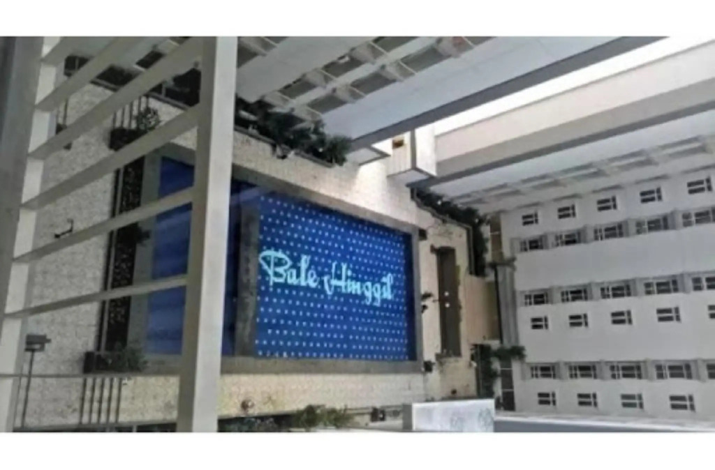 New Apartement Bale Hinggil by Prafi