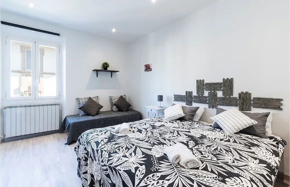 DOMYS GUEST HOUSE