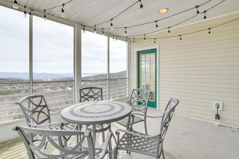 Newly Renovated Ozarks Condo: Pool & Hot Tub