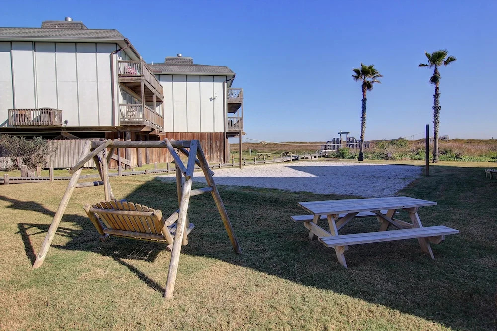 Toes In The Sand BH 204 2 Bedrooms 2 Bathrooms Condo