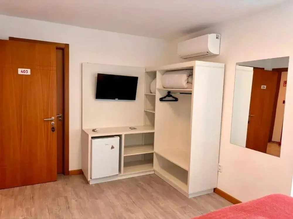 Hotel Golden Hills