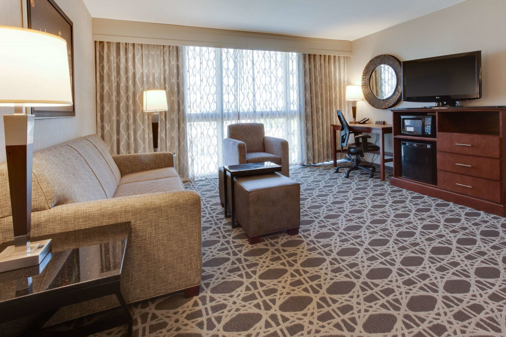 Drury Inn & Suites Louisville East