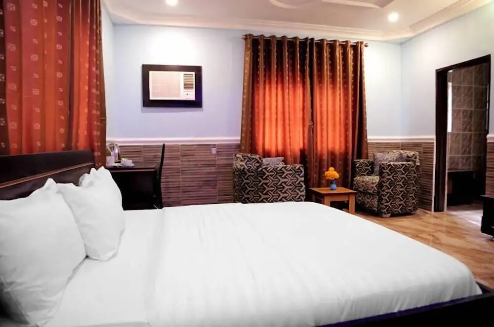 Dekka Hotel