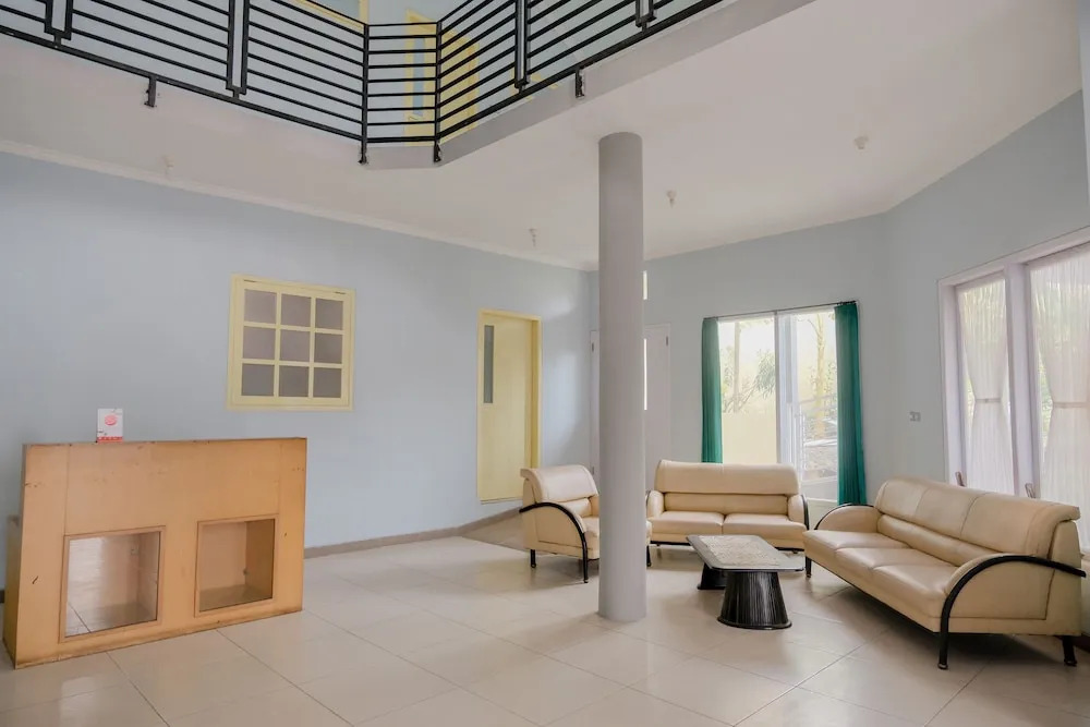 Oyo1509 Candi Panggung Family Guesthouse