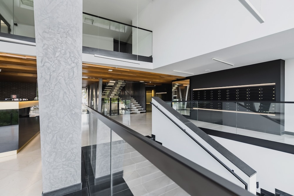 Riva Verona Apartment by Renters Prestige