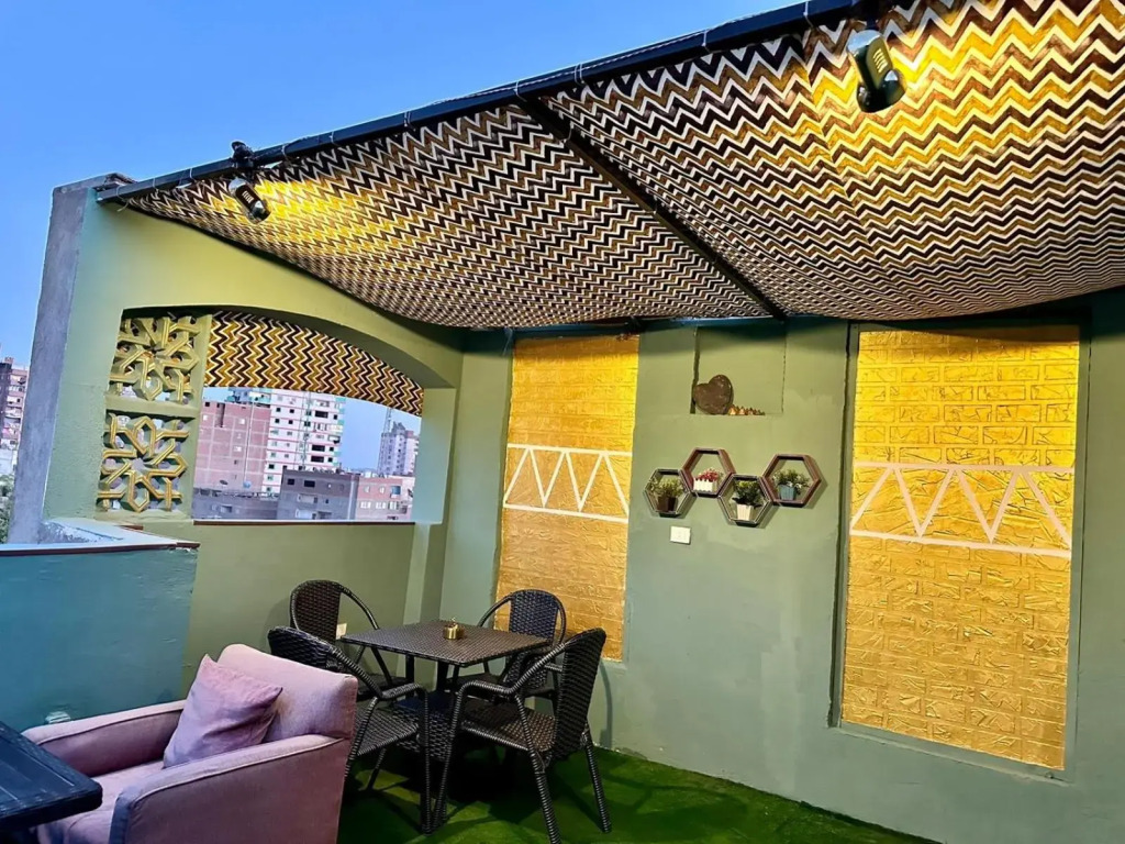 Elegant studio with private entrance with full services